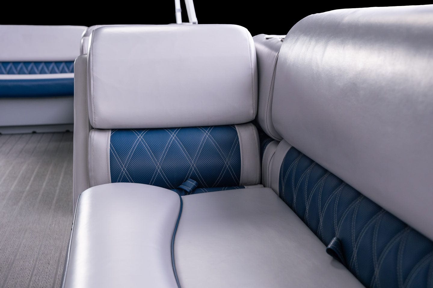 Right Lean Back Luxury Pontoon Boat Seats